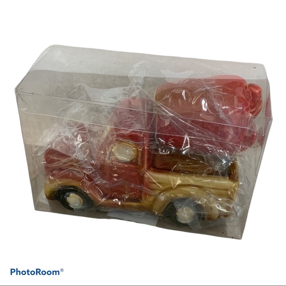 Farm Apple Truck Salt Pepper Shaker Set Ceramic Vintage Truck with Apple - Picture 8 of 10